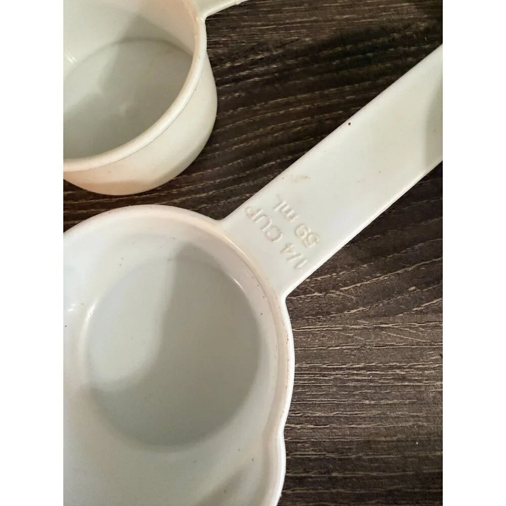 Good cook vintage white measuring cups
